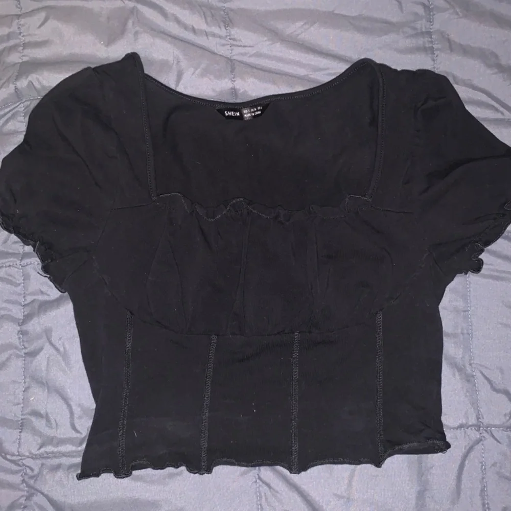 Clothes - Picture 8 of 11